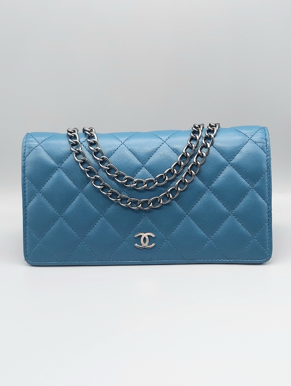 🖤CHANEL Turqoase Quilted Leather Wallet/Clutch🖤